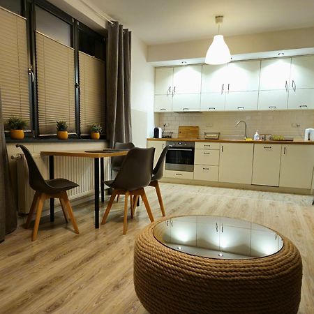 Apartament Czerwone Maki クラクフ エクステリア 写真