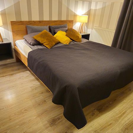 Apartament Czerwone Maki クラクフ エクステリア 写真